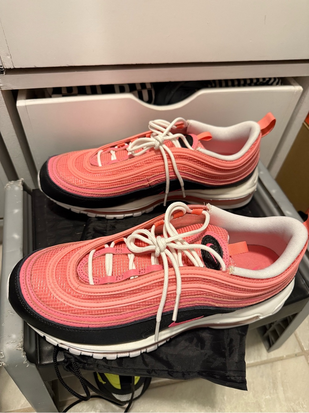 Mens Pink Nike Air max
